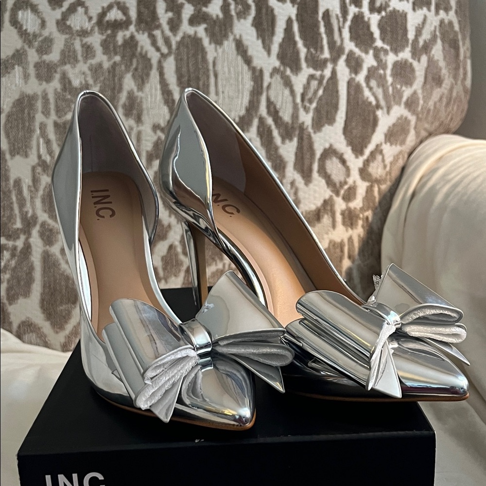 INC International Concepts Metallic Silver Pointed Toe Pumps with Bow